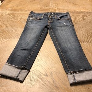 American Eagle Capri Pants